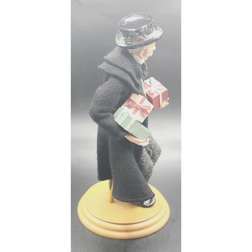 Hallmark Ebenezer Scrooge Limited Edition Figurine By Donna Lee In Original Box - Picture 2 of 13